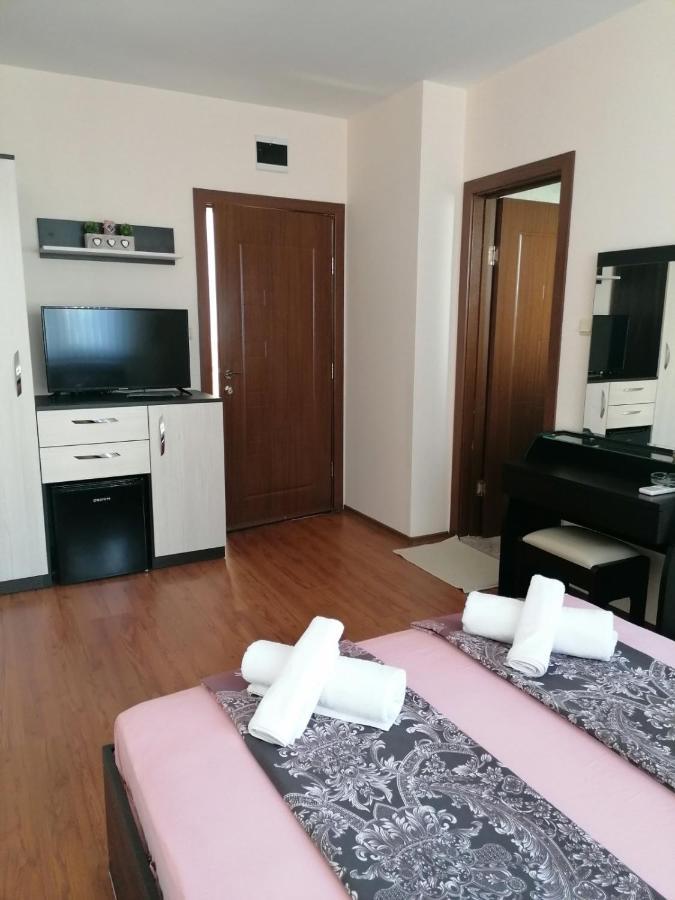 Villa Mareli تساريفو المظهر الخارجي الصورة